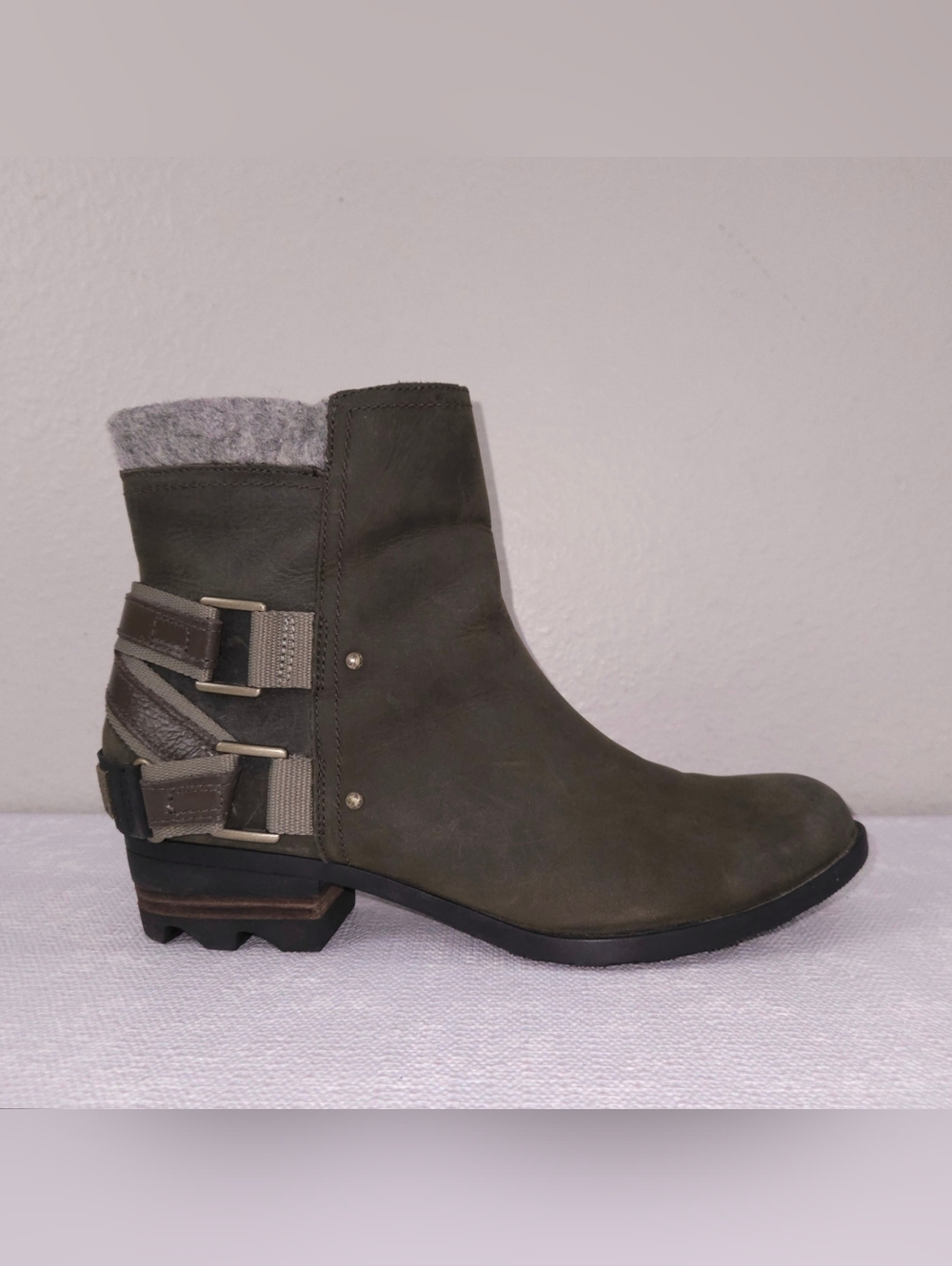 SOREL Lolla Ankle Booties Olive Nubuck Belted Heeled Waterproof Boots US 10